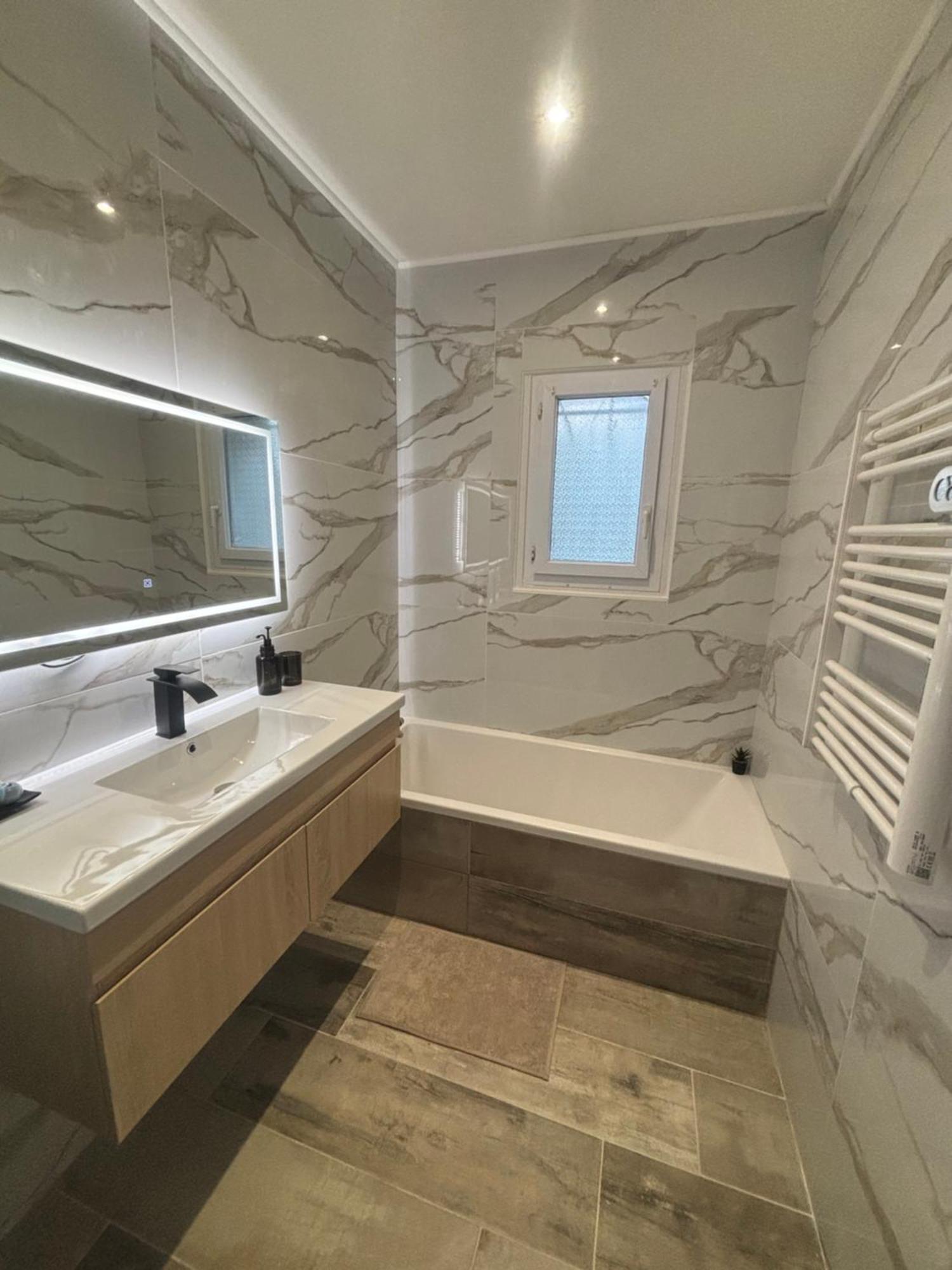 Sky Housse Villa Ales Ngoại thất bức ảnh